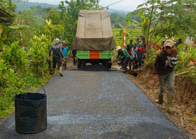Akses Warga Makin Lancar, TMMD Ke-127 Hotmix Jalan 300 Meter di Parakanlima.