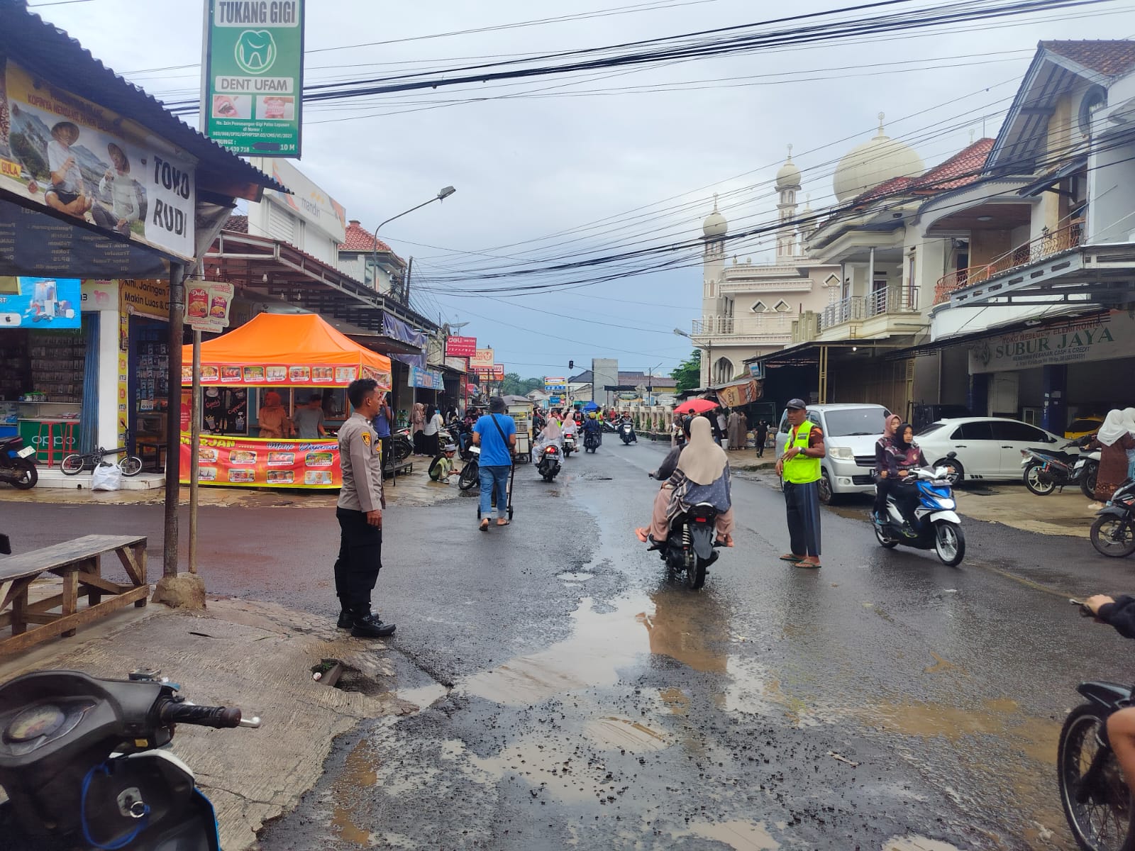 Polsek Rajadesa Amankan Aktivitas Ngabuburit, Polisi Pastikan Lalu Lintas dan Keamanan Tetap Kondusif
