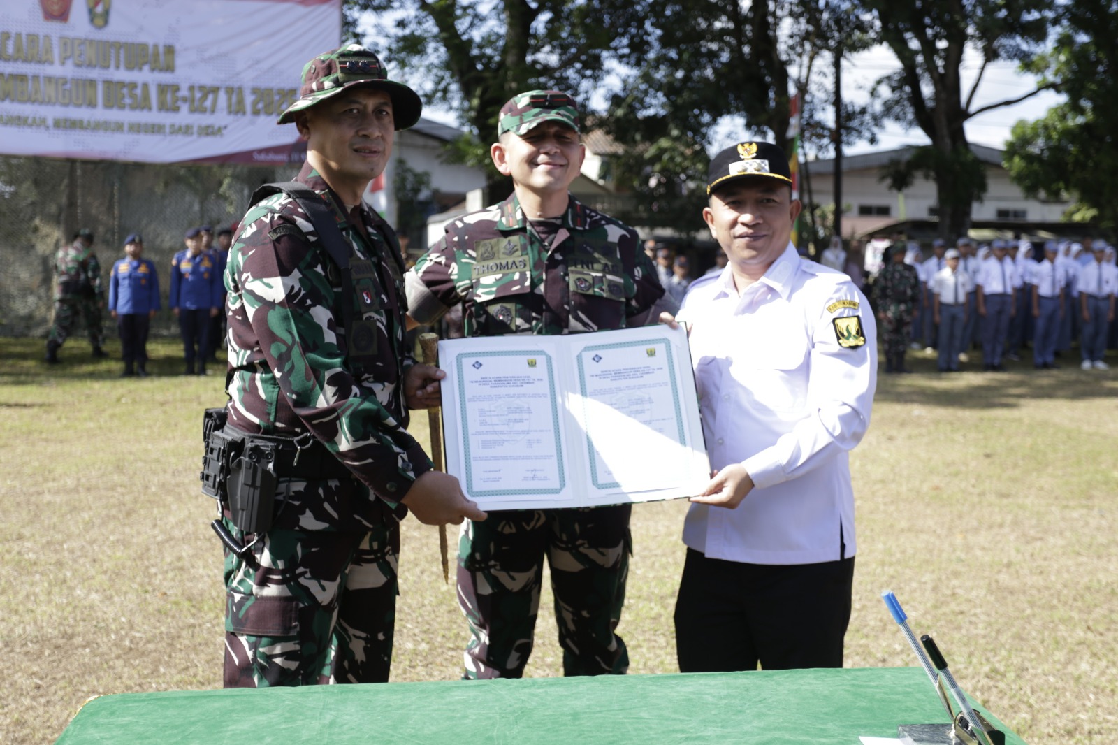 Resmi Ditutup Danrem 061/SK, TMMD Ke-127 Hadirkan Infrastruktur Baru untuk Warga parakanlima