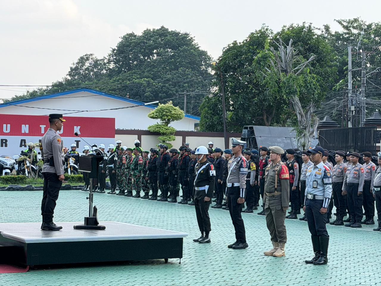 Polres Karawang Kerahkan 1.756 Personel Amankan Mudik Lebaran 2026, Layanan Titip Kendaraan Gratis Dibuka