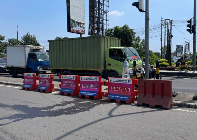 Ops Ketupat Lodaya 2026!Satlantas Polres Karawang Pasang Water Barrier dan Trailing di Traffic Light Kartim