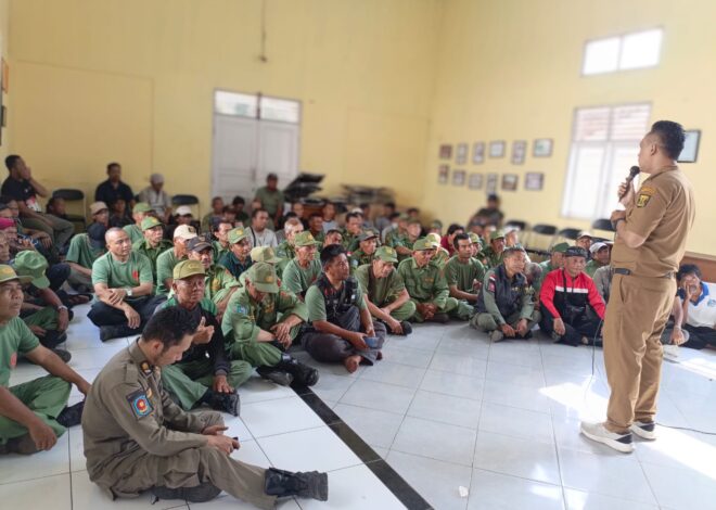 Lurah Cibadak Berikan Arahan dan Insentif Kepada Satlinmas