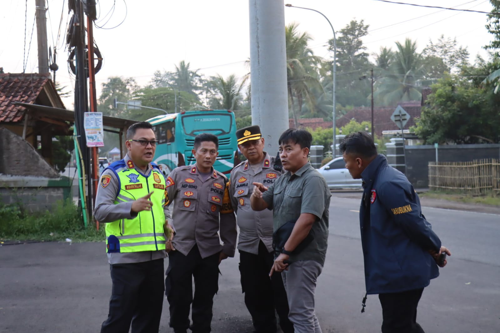 Kapolres Ciamis Tinjau Pospam Karangkamulyan, Pastikan Kesiapan Personel dan Kelancaran Arus Lalu Lintas