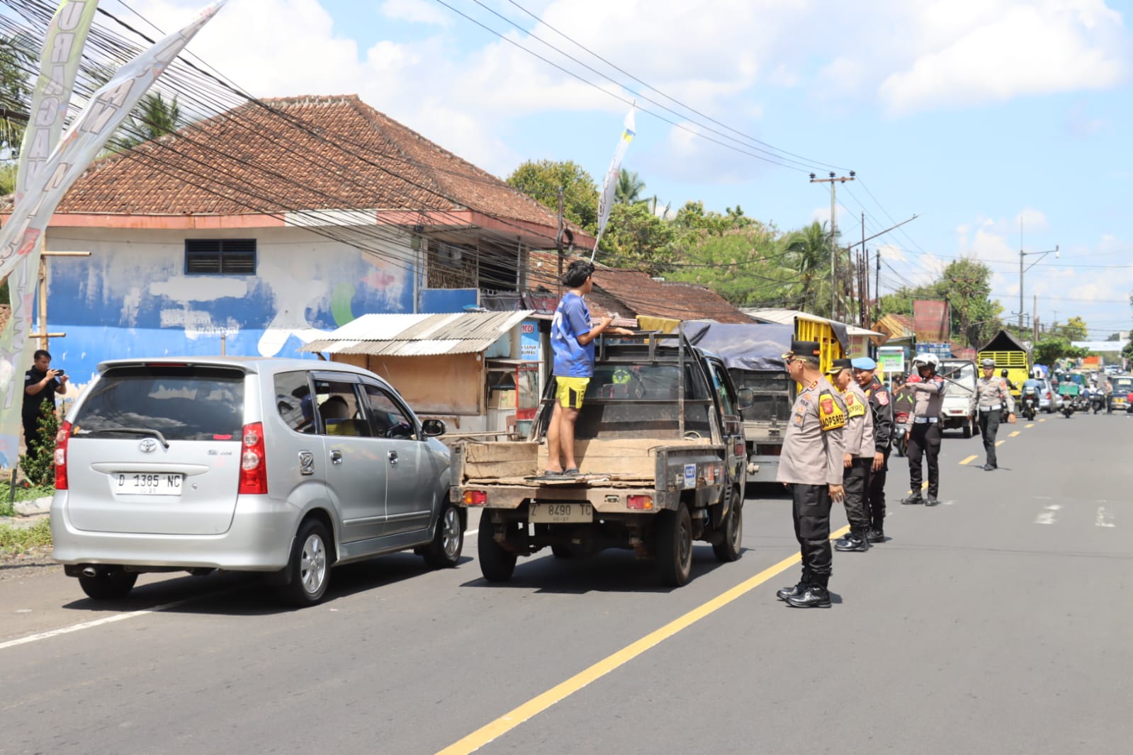 Kapolres Ciamis Lakukan Supervisi dan Pengaturan Lalu Lintas di Pos Pam Sindangkasih, Wujudkan Mudik Aman dan Nyaman