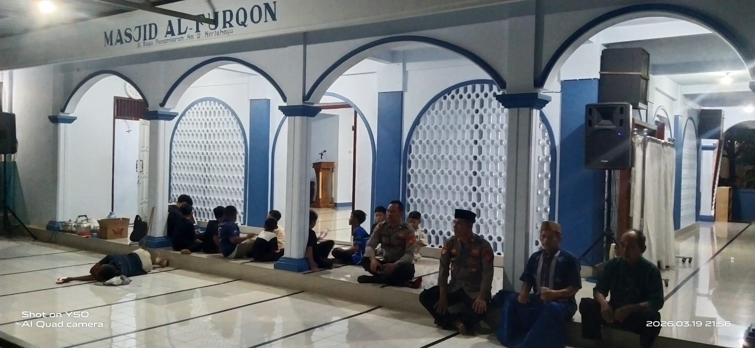 Polsek Pamarican Patroli dan Pengamanan Kegiatan Malam Takbir Masyarakat di Desa Kertahayu