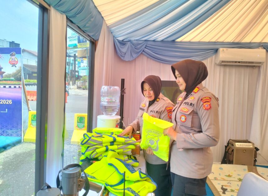 Kabaglog Polres Karawang Inspeksi Kelengkapan dan Peralatan Perorangan Pendukung Ops Ketupat Lodaya 2026