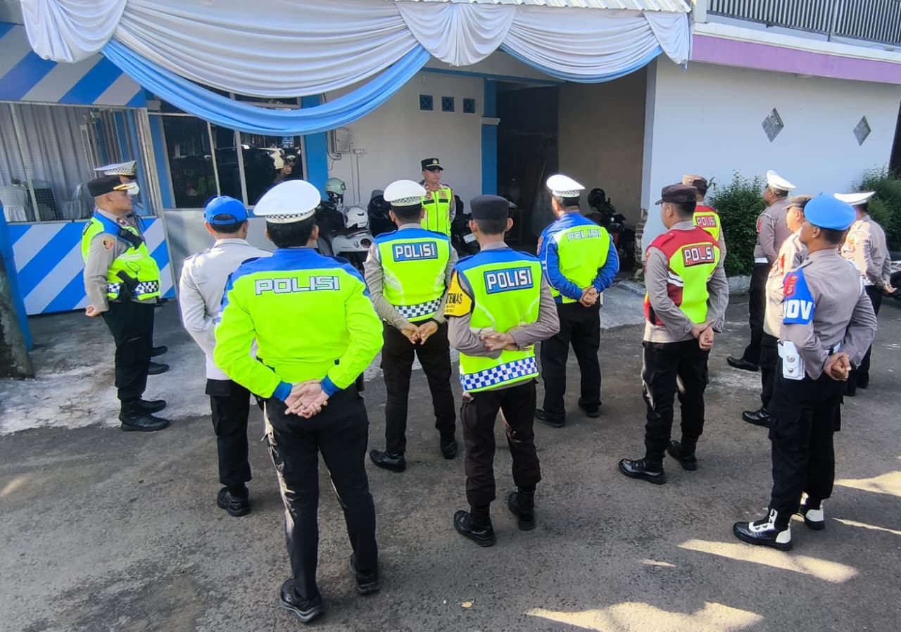 Apel Personel Pos Pam Sindangkasih, Polres Ciamis Perkuat Kesiapan Pengamanan Ops Ketupat Lodaya 2026