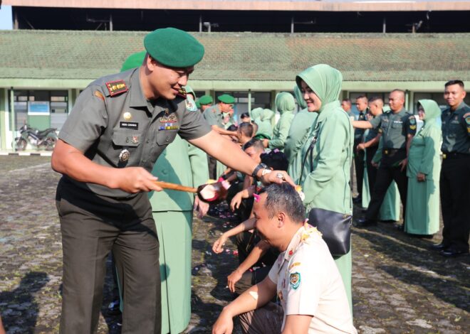Tradisi Mandi Kembang 7 Rupa: 29 Prajurit Kodim 0607/Kota Sukabumi Naik Pangkat