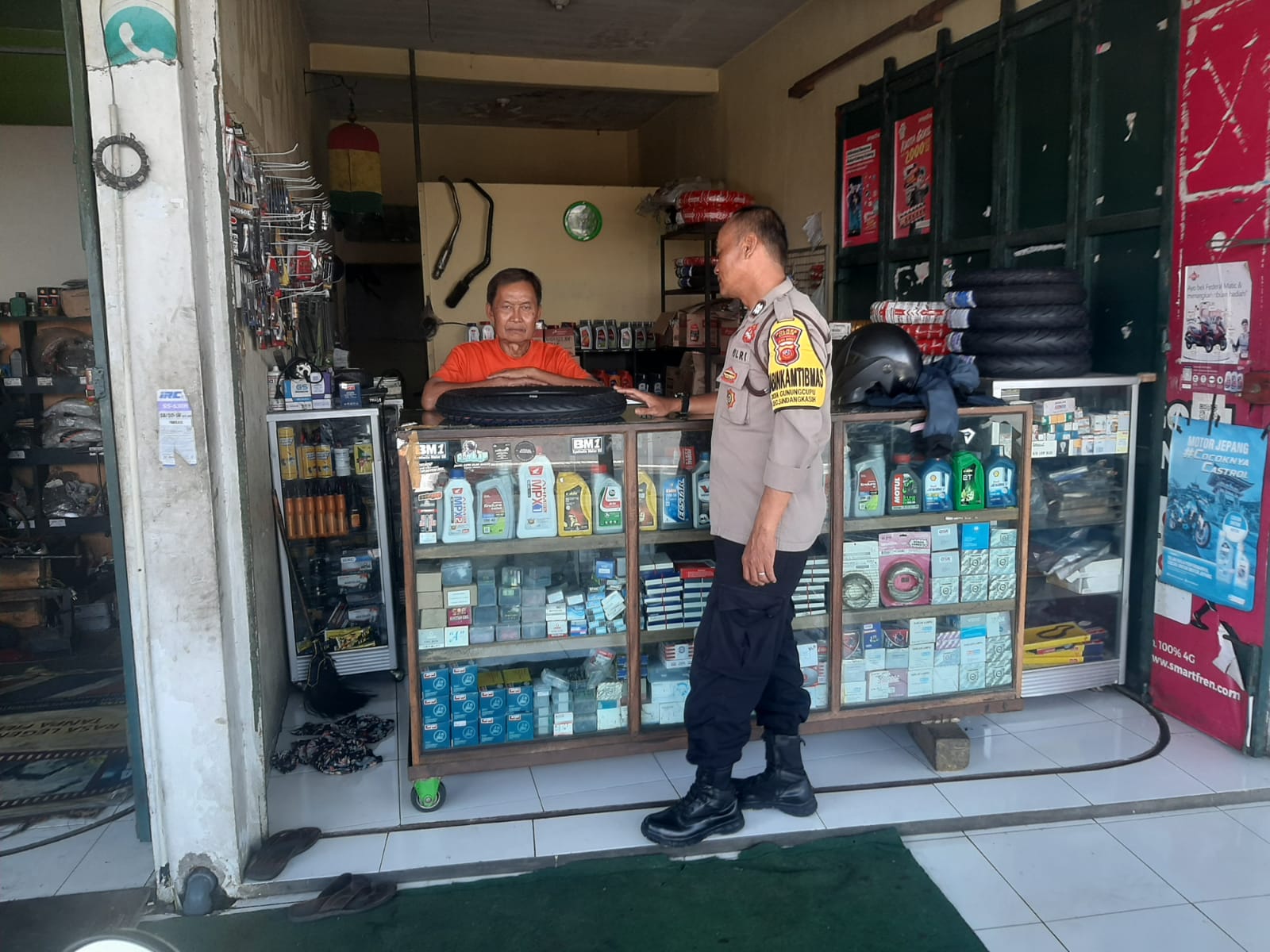 Perkuat Sinergitas, Polsek Cikoneng Polres Ciamis Koorkom Kamtibmas ke Warga Gandasari