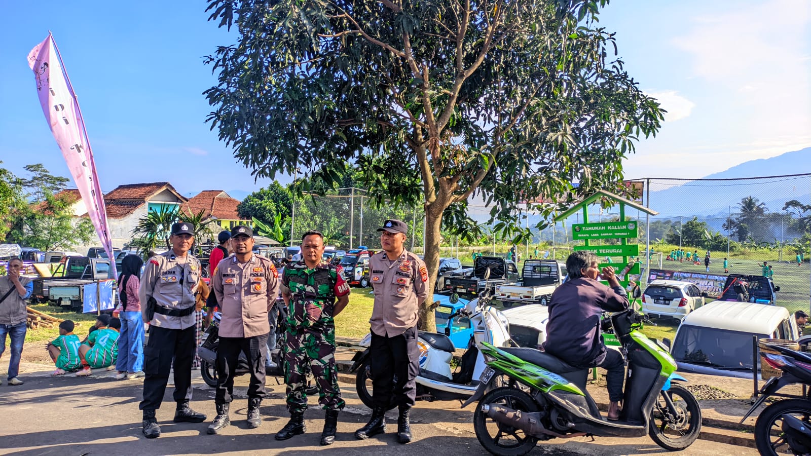 Kapolsek Cihaurbeuti Hadiri INSPIRA Cihaurbeuti Trail Adventure di Desa Sumberjaya