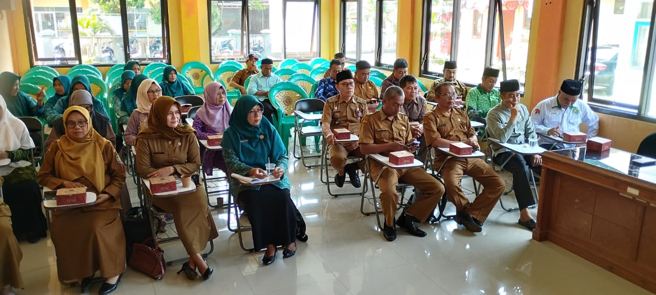 Polsek Rajadesa Datang Sampaikan Himbauan Kamtibmas di Rakor Tingkat Kecamatan