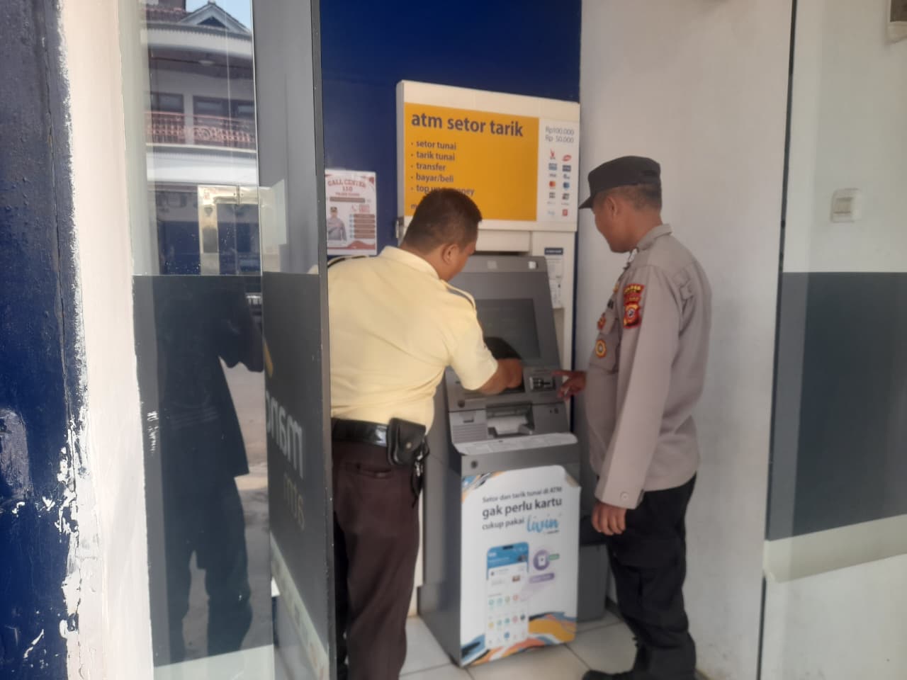 Polsek Rajadesa Polres Ciamis Binluh ke Satpam Perbankan di Kecamatan Rajadesa