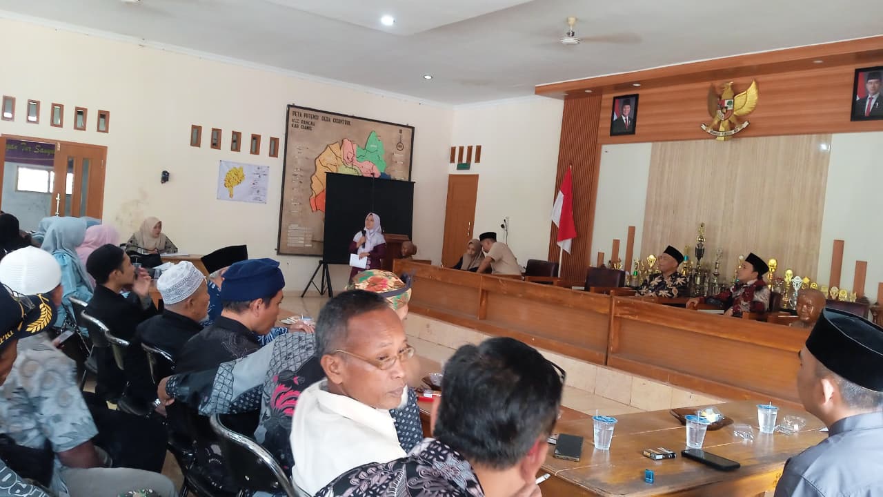 Perkuat Sinergitas, Polsek Rancah Hadiri Acara Halal Bi Halal Tingkat Desa Cisontrol