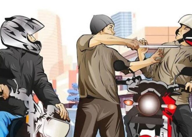 Begal Bersenjata Celurit di Batujaya Karawang Babak Belur Dihajar Massa Usai Bacok Korban