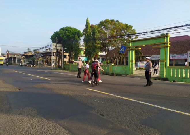 Strong Point Pagi Sat Samapta Polres Ciamis, Wujud Nyata Pelayanan Kepolisian Atur Lalu Lintas di Titik Rawan