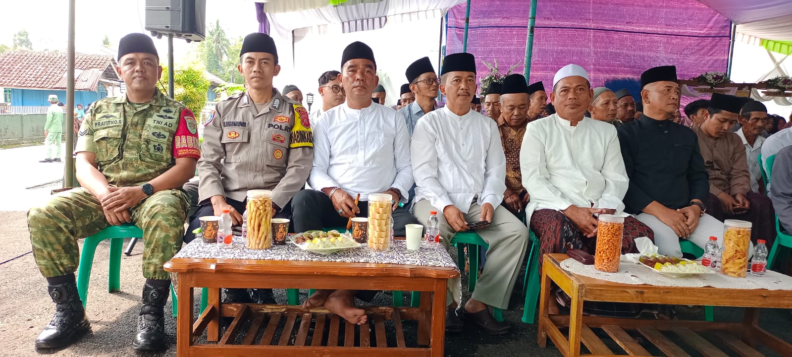 Polsek Cikoneng Hadiri Acara Walimatussafar Toni Mohammad Taufikurrohman di Desa Gegempalan