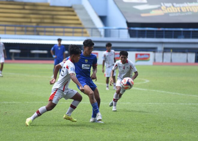 PERSIB BANDUNG PESTA GOL 4-0 ATAS PERSIS SOLO DI STADION ARCAMANIK
