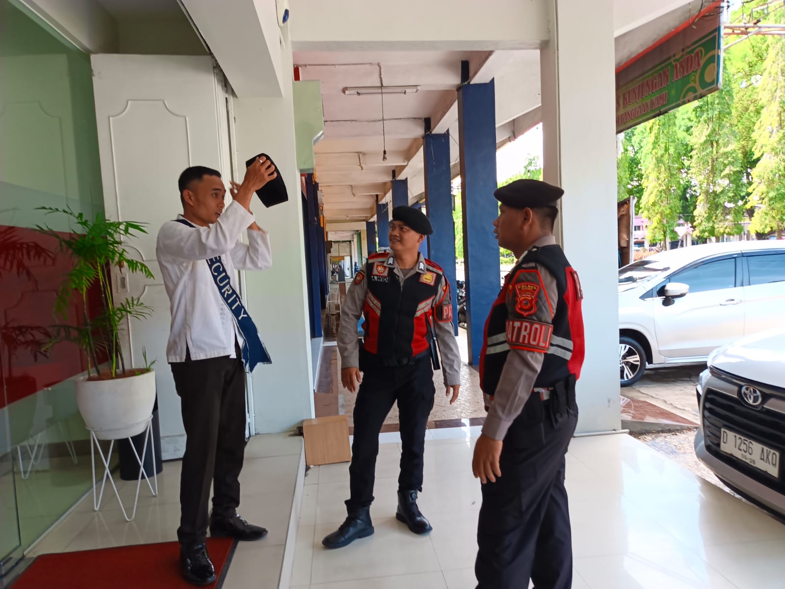 Patroli Dialogis Sat Samapta Polres Ciamis di Objek Vital, Wujud Kehadiran Polisi Berikan Rasa Aman kepada Masyarakat