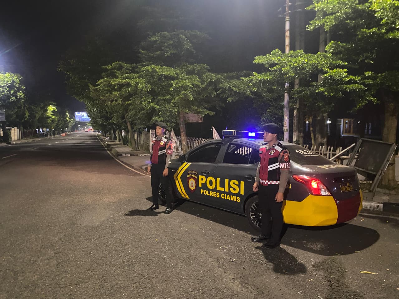 Patroli Biru Dini Hari, Sat Samapta Polres Ciamis Antisipasi Kejahatan Jalanan dan Balap Liar di SP 4 Tonjong