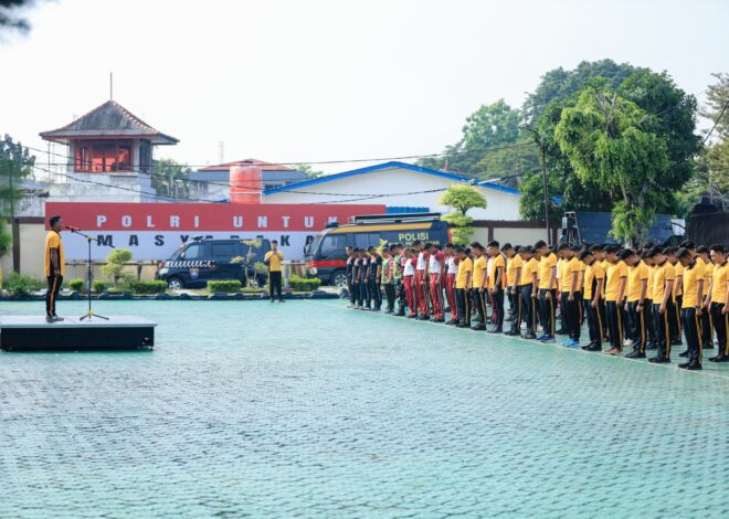 Polres Karawang Gelar Olahraga Bersama Peringati Hari K3 Sedunia 2026