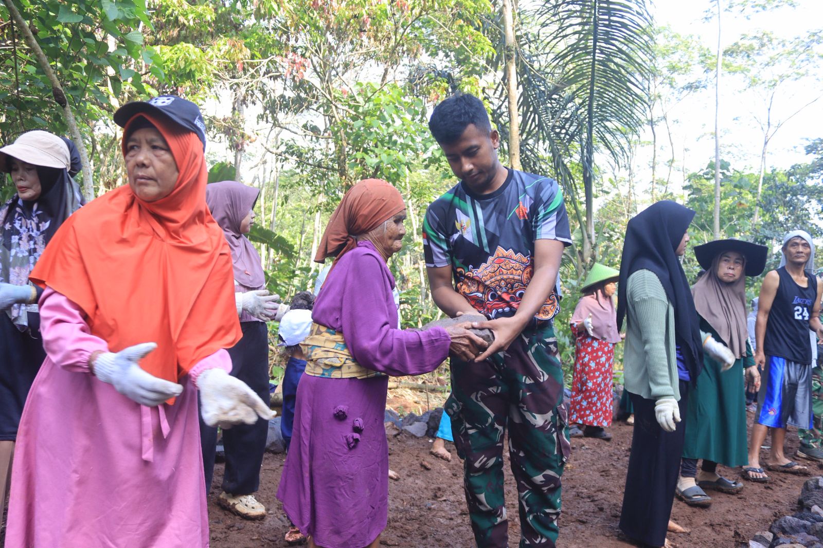 Pengarahan Pra Kegiata TMMD Ke 128 Kodim 0611/Garut di Kampung Cidahu 