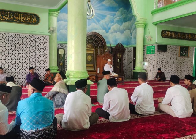 Polsek Kawali Polres Ciamis Turut Hadiri Pelepasan Jamaah Haji Asal Kecamatan Jatinagara