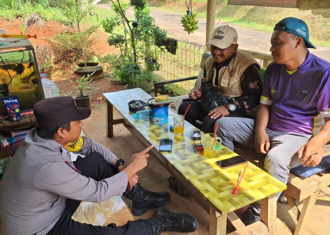 Perkuat Sinergitas, Polsek Sukadana Polres Ciamis Koorkom Kamtibmas Bareng Tokoh di Salakaria