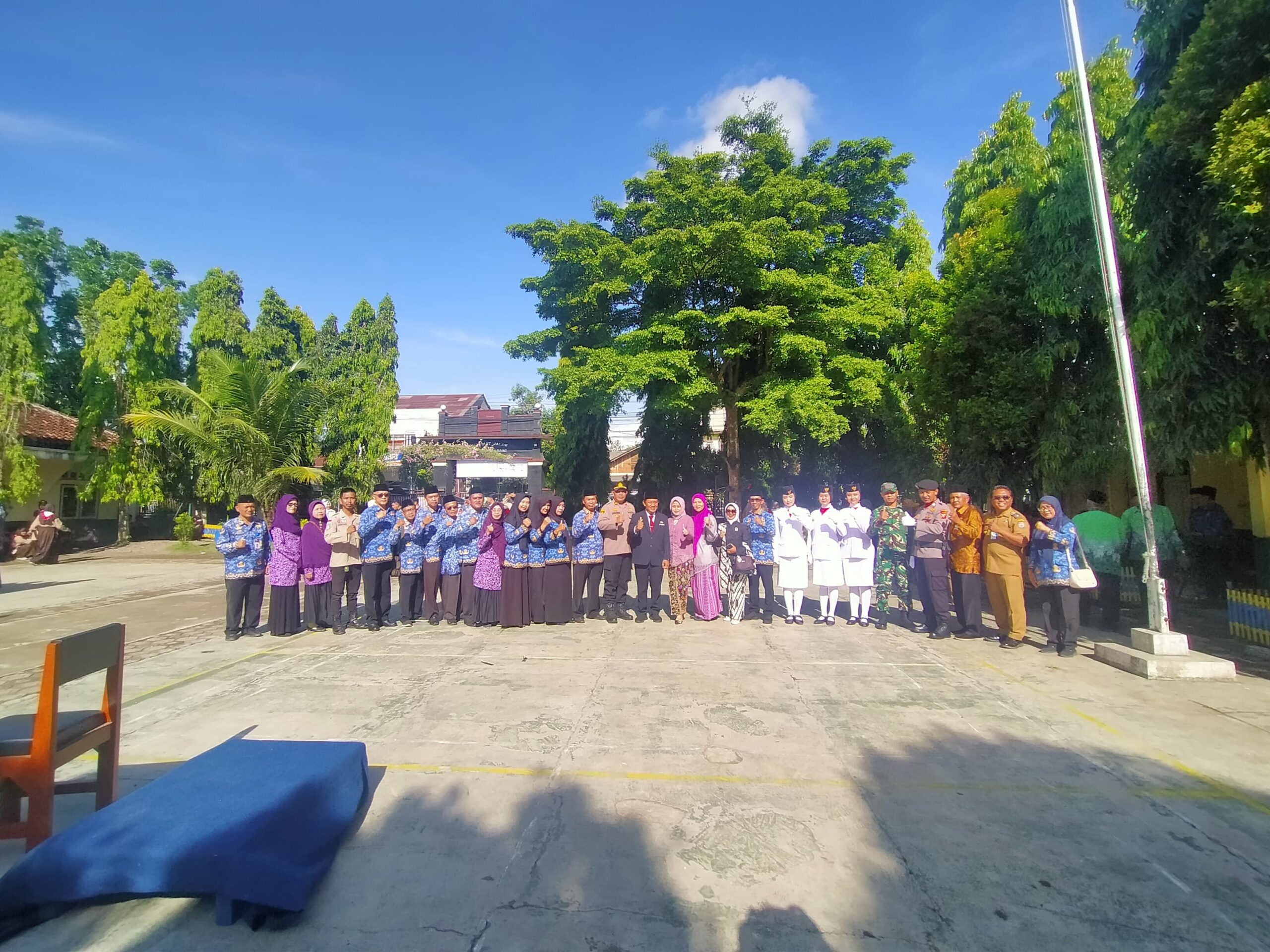Perkuat Sinergitas, Polsek Banjarsari Bersama Muspika Upacara Peringatan Hari OTDA dan Hardiknas Tahun 2026 Tingkat Kecamatan