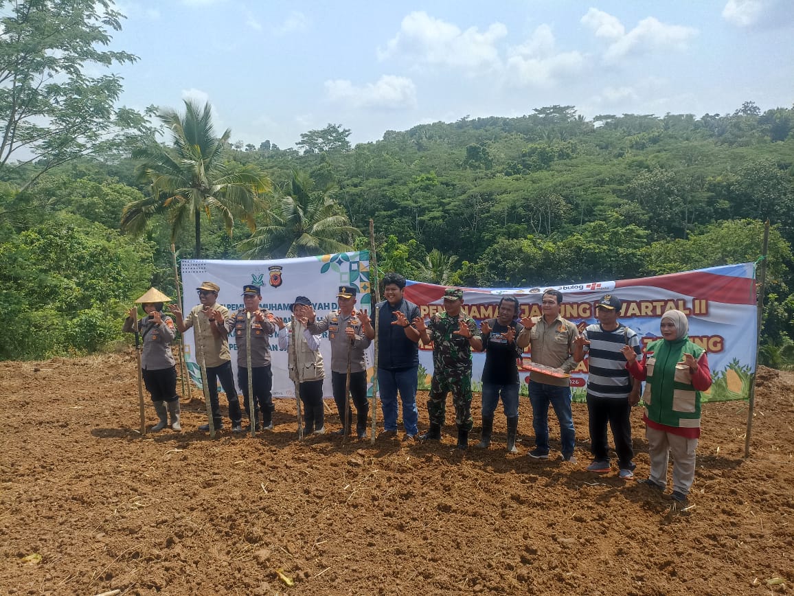 Gandeng Pemuda Muhammdiyah, Polres Ciamis Tanam Jagung Wujudkan Ciamis Swasembada Pangan