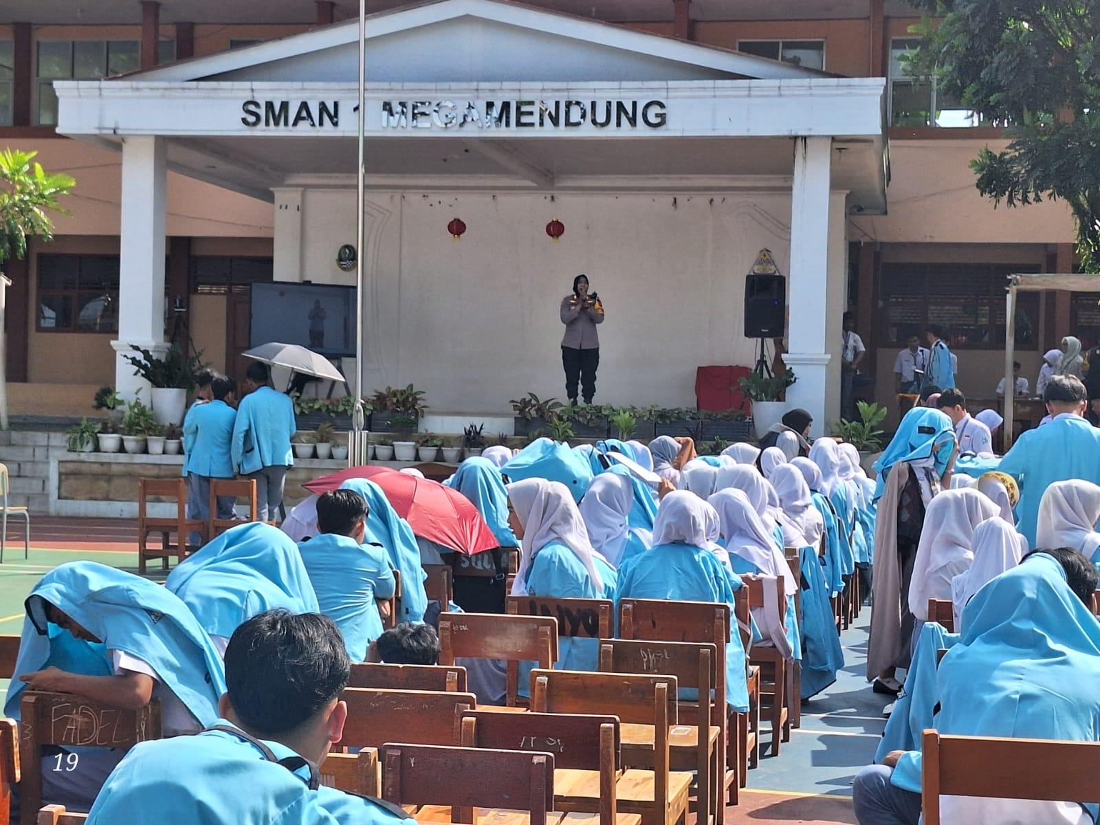 Larang Konvoi-Kriminalitas, Ini Pesan Kapolsek Megamendung untuk Lulusan SMA