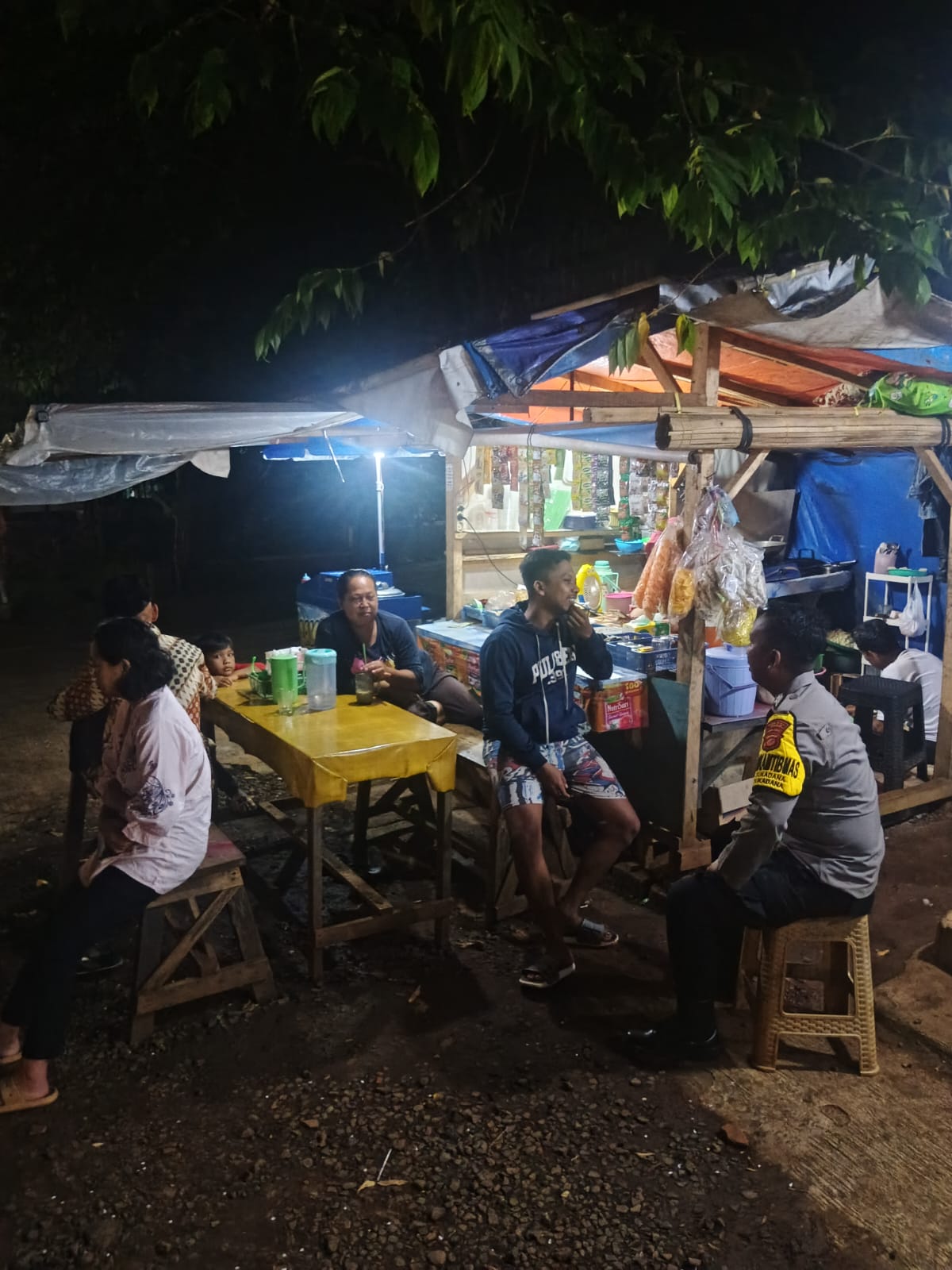 Perkuat Sinergitas, Polsek Sukadana Polres Ciamis Koorkom Kamtibmas Bareng Warga di Sukadana