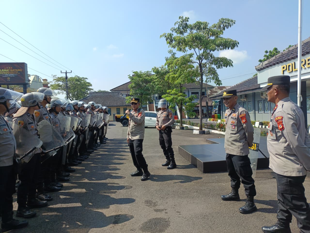 Polres Ciamis Tingkatkan Kesiapsiagaan Personel Melalui Latihan Dalmas Humanis dan Profesional