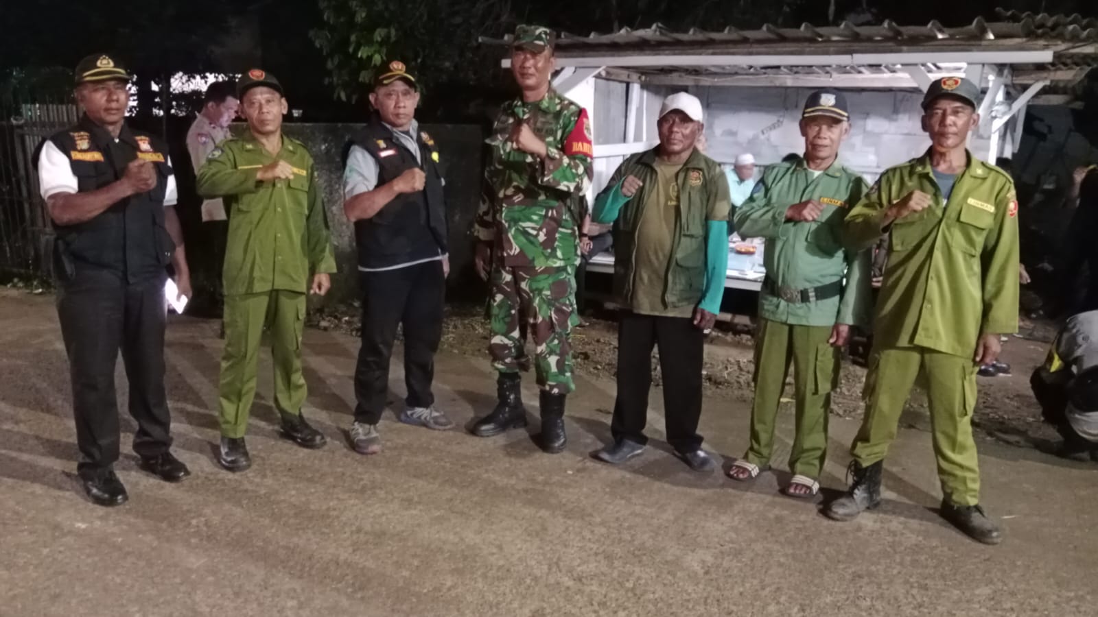 Polres Metro Bekasi Gelar “Ngopi Jajaran POKDAR Kamtibmas” di Desa Lubangbuaya, Bahas Program Jaga Bekasi