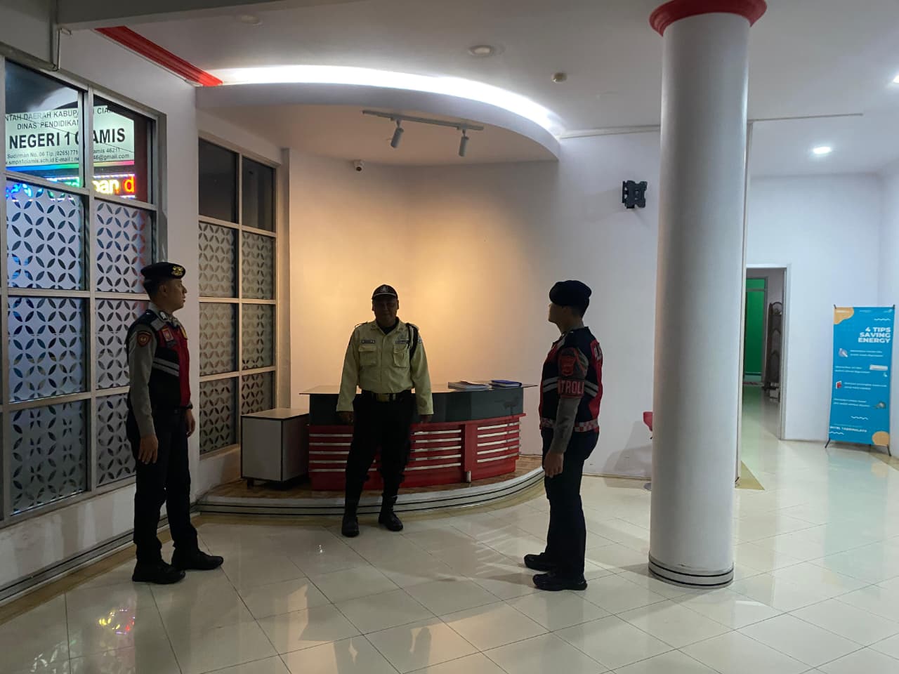 Patroli Dialogis Sat Samapta Polres Ciamis Perkuat Pengamanan Objek Vital di Plasa Telkom pada Jam Rawan