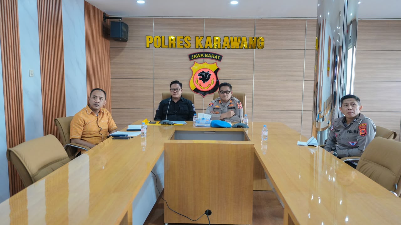 Polres Karawang Perkuat Pengawasan dan Edukasi Pelayanan SIM kepada Masyarakat