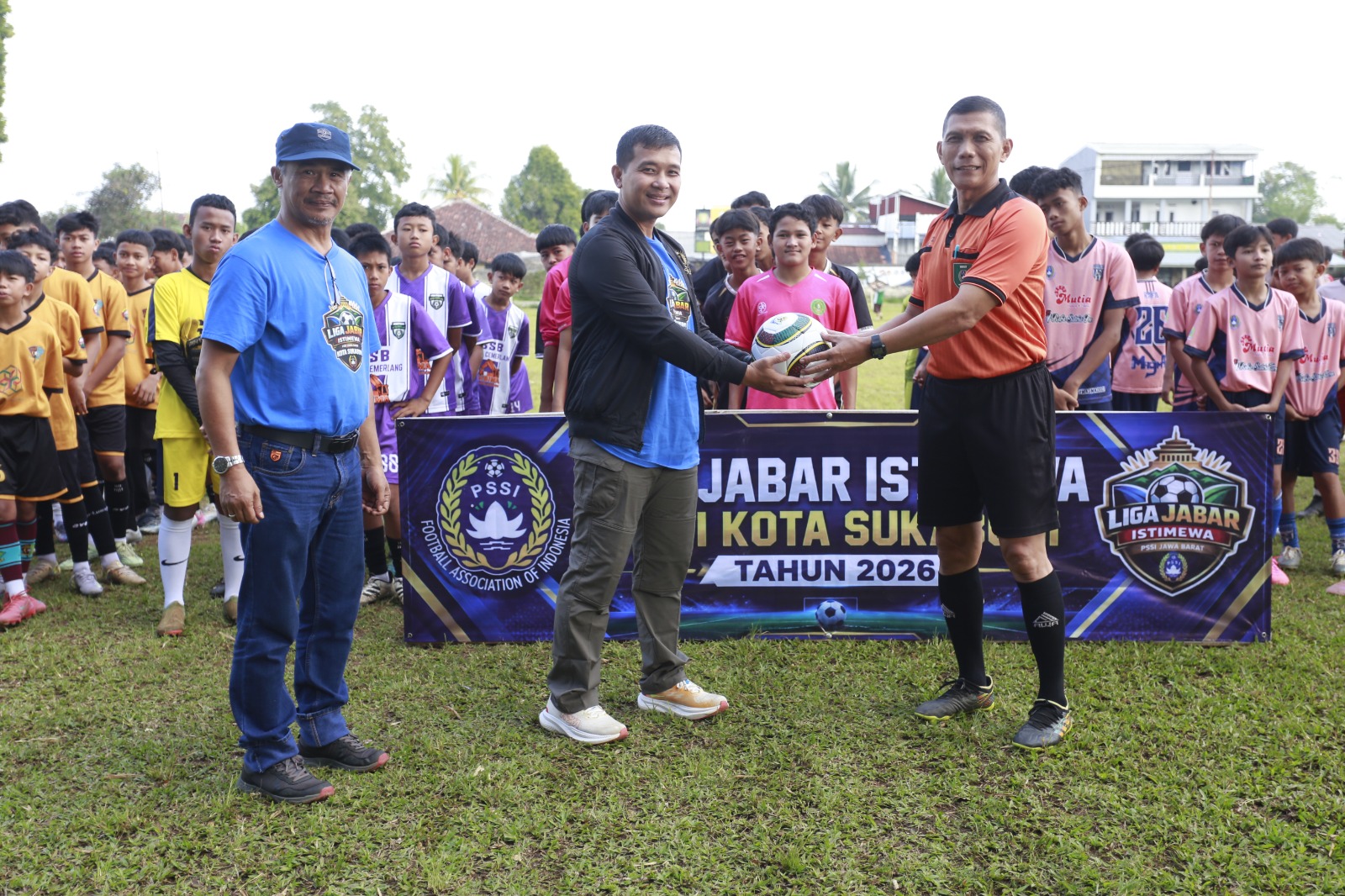 Dandim 0607 Resmi Tendang Bola Pertama, Liga Jabar Istimewa 2026 Siap Lahirkan Bintang Masa Depan