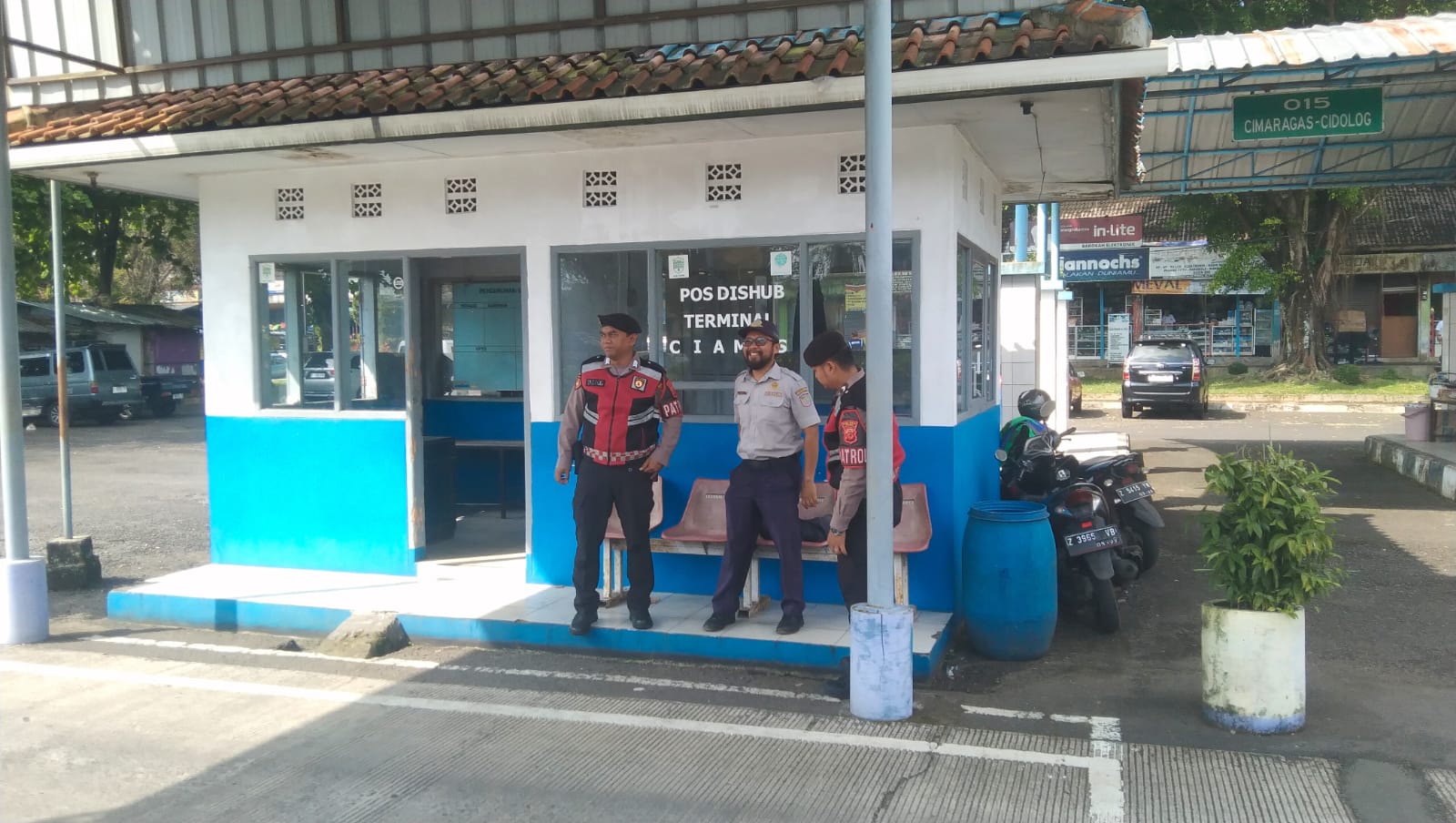 Patroli Dialogis Sat Samapta Polres Ciamis Tingkatkan Rasa Aman di Kawasan Pos Dishub Terminal
