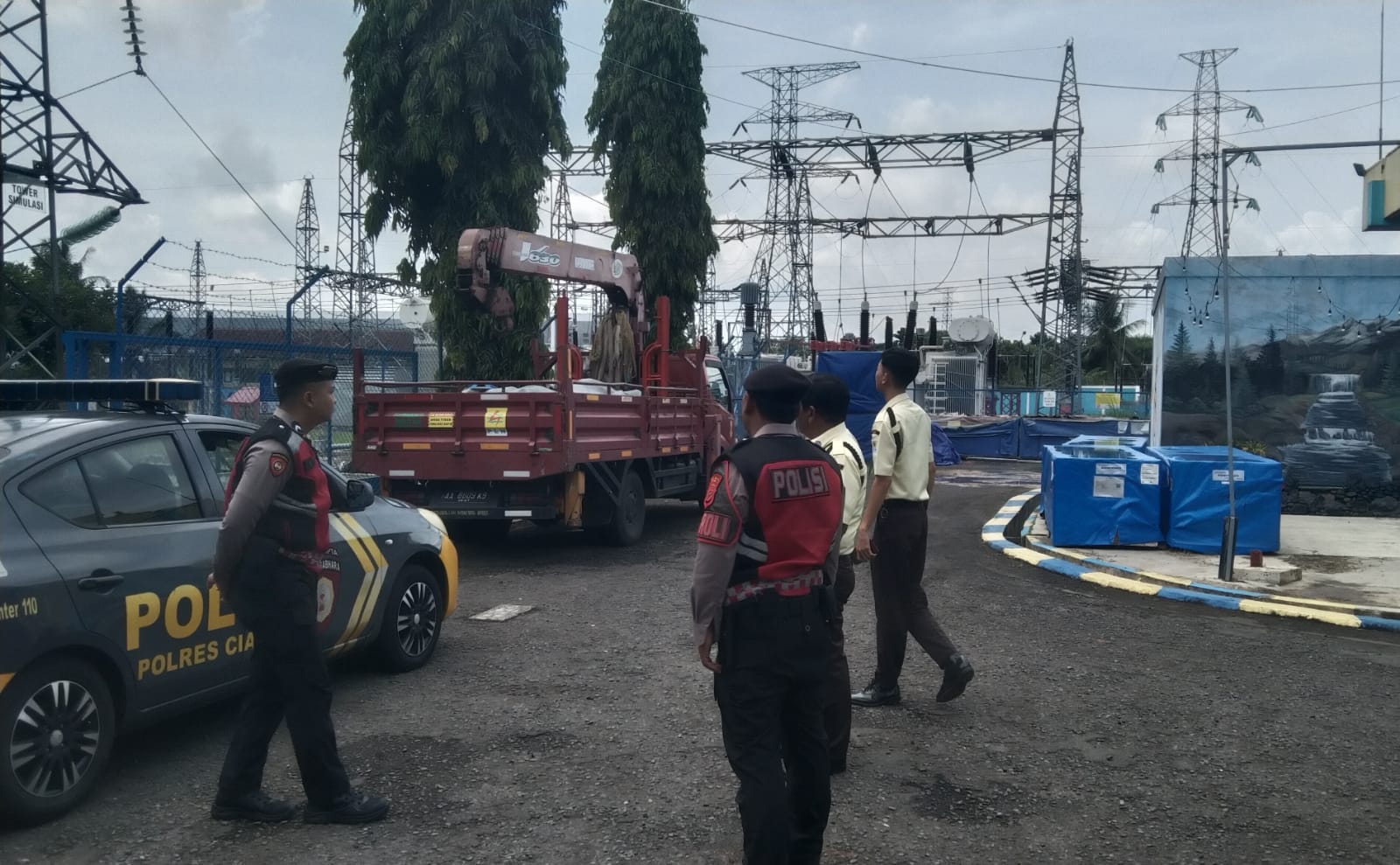 Patroli Dialogis Sat Samapta Polres Ciamis Perkuat Pengamanan Objek Vital di Gardu Induk Ciamis