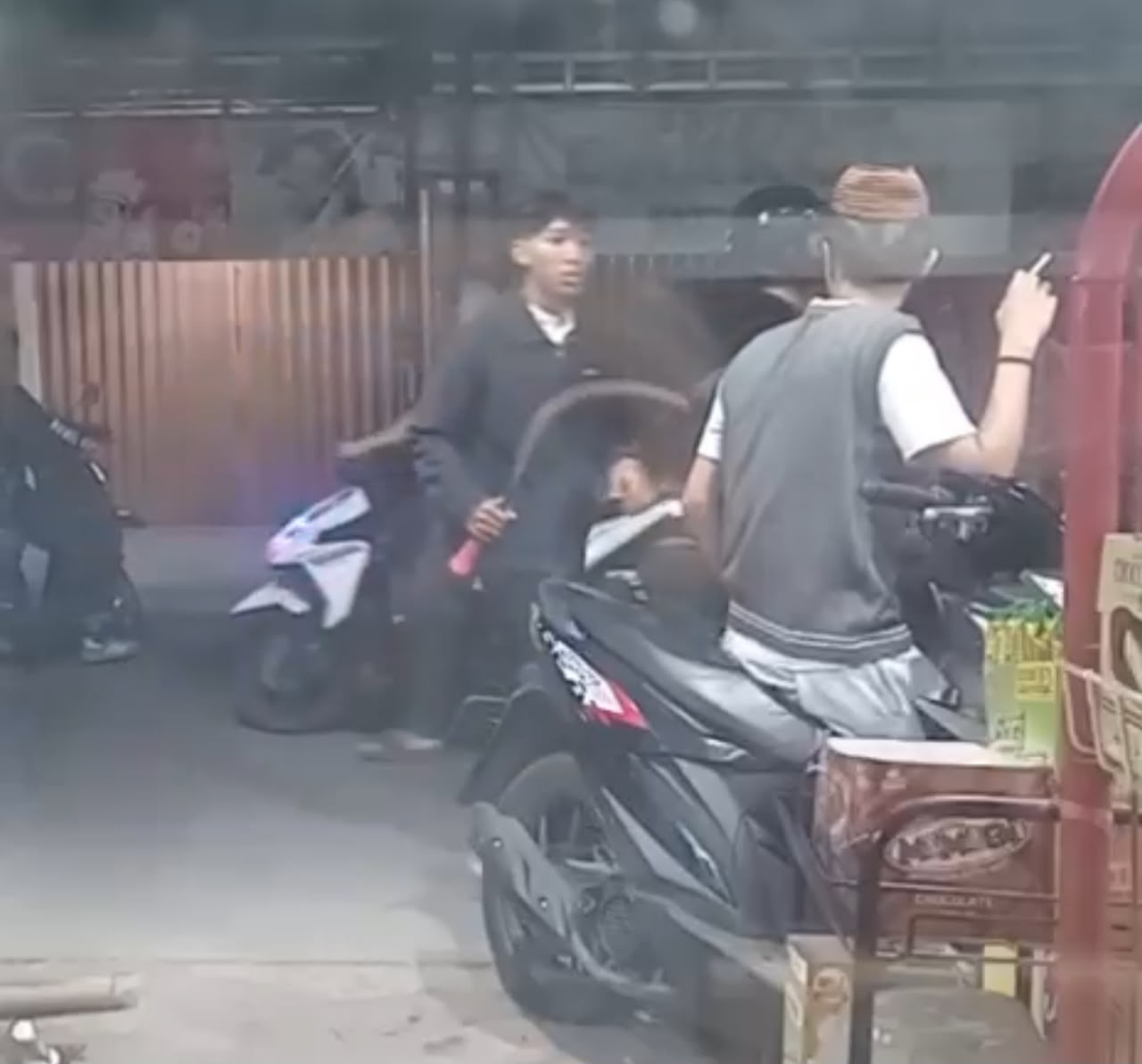 Viral CCTV Curas di Karawang, Polisi Identifikasi Pelaku dan Lakukan Pengejaran Intensif
