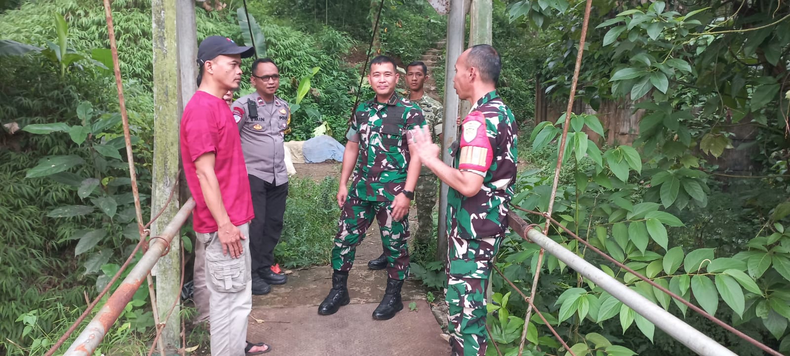Dari Aspirasi Warga Menjadi Kenyataan, Dandim 0607 Tinjau Kesiapan Pembangunan Jembatan Cipanas