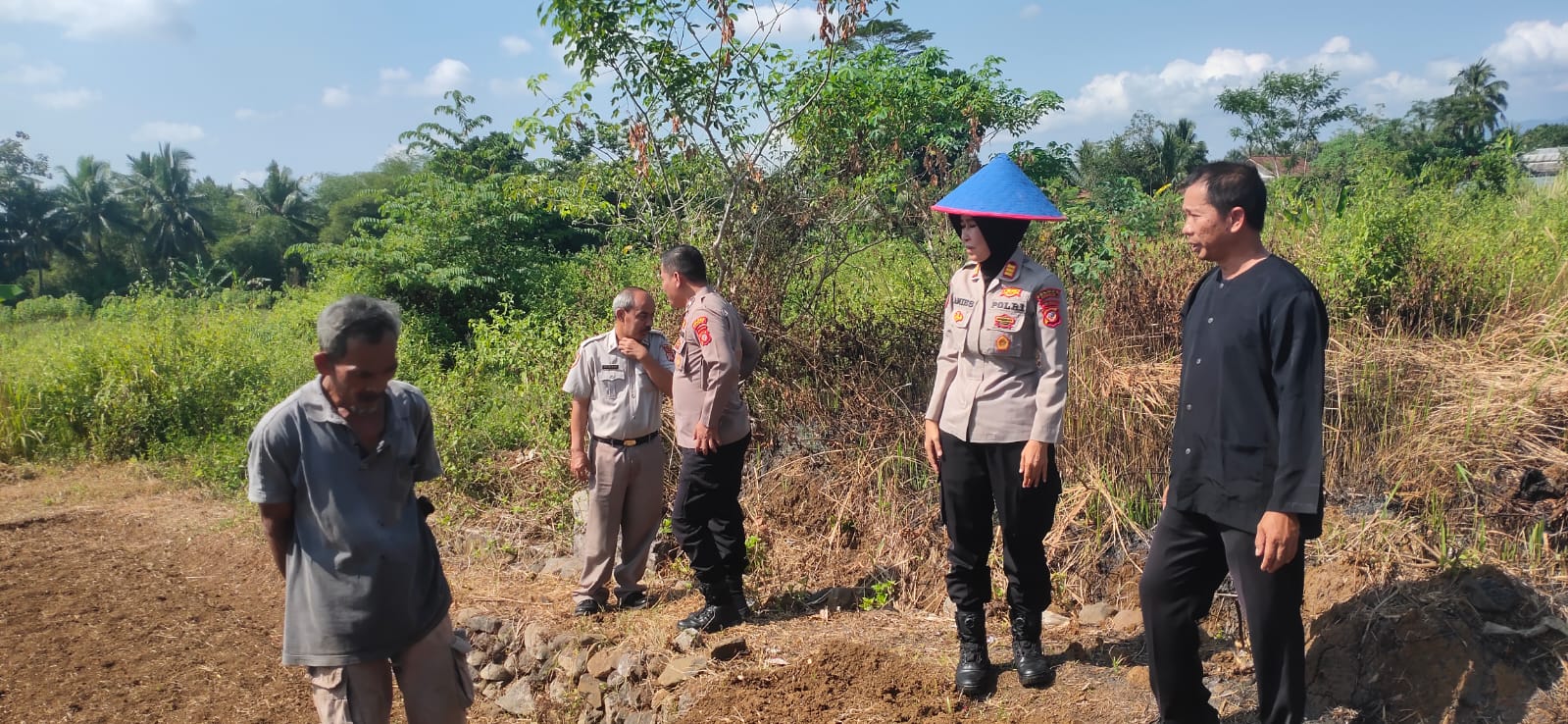 Polres Ciamis Dukung Swasembada Pangan Nasional Melalui Penanaman Jagung Bersama Kelompok Tani
