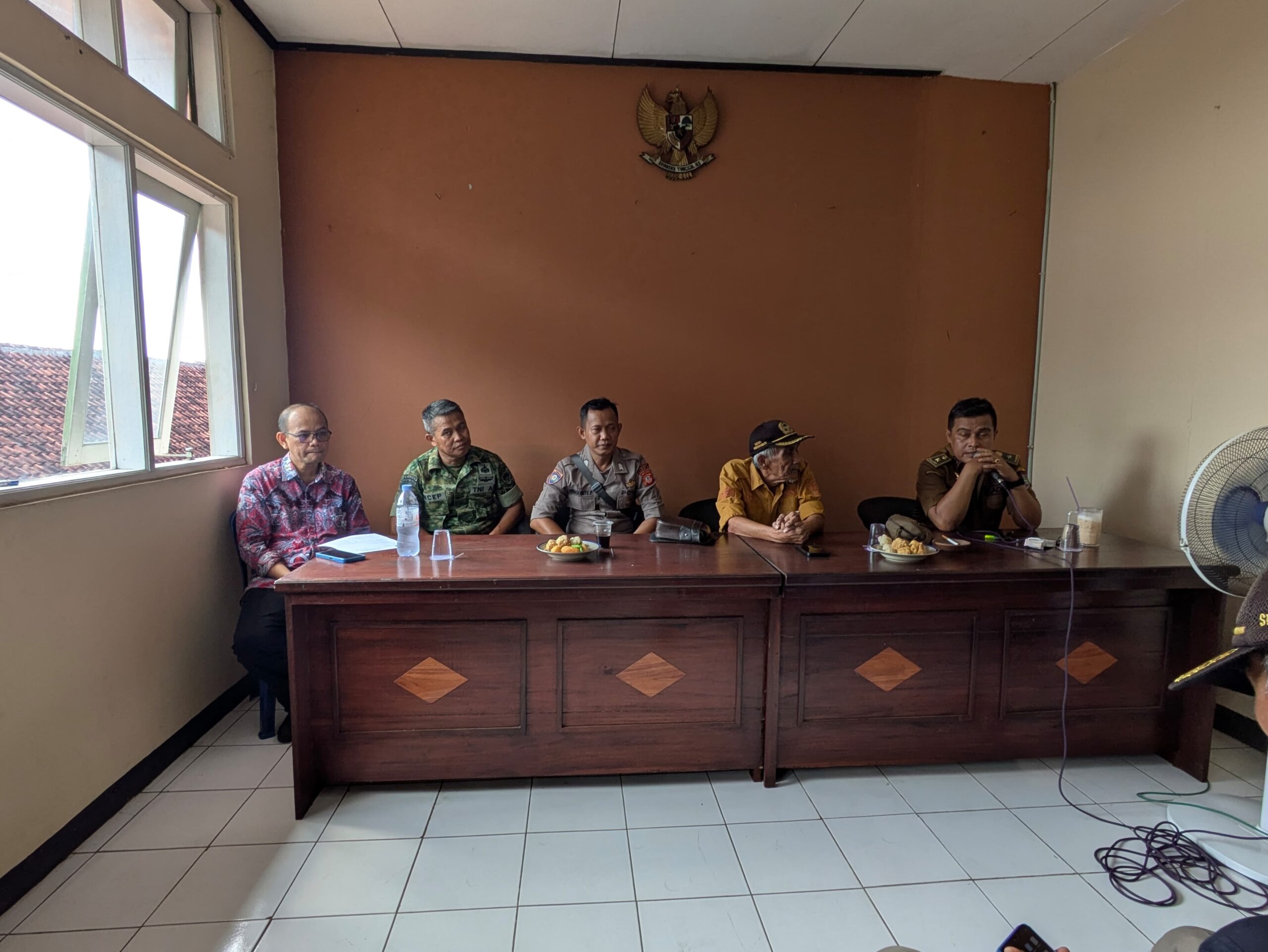 Polsek Cisaga Polres Ciamis Hadiri Rapat Persiapan Tahun Baru Islam 1448 H Des Mekarmukti