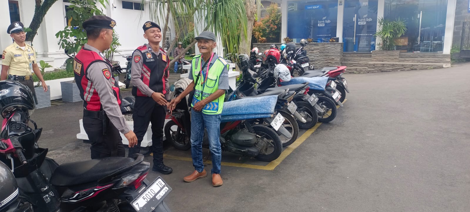 Patroli Dialogis Sat Samapta Polres Ciamis Hadirkan Rasa Aman Di Tengah Masyarakat