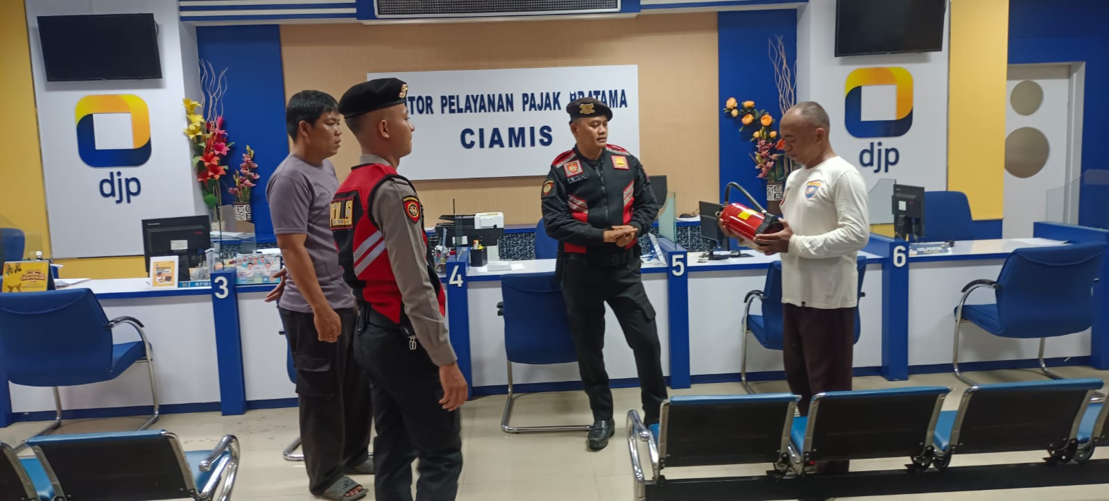 Patroli Biru Sat Samapta Polres Ciamis Perketat Pengamanan Objek Vital Pada Malam Hari