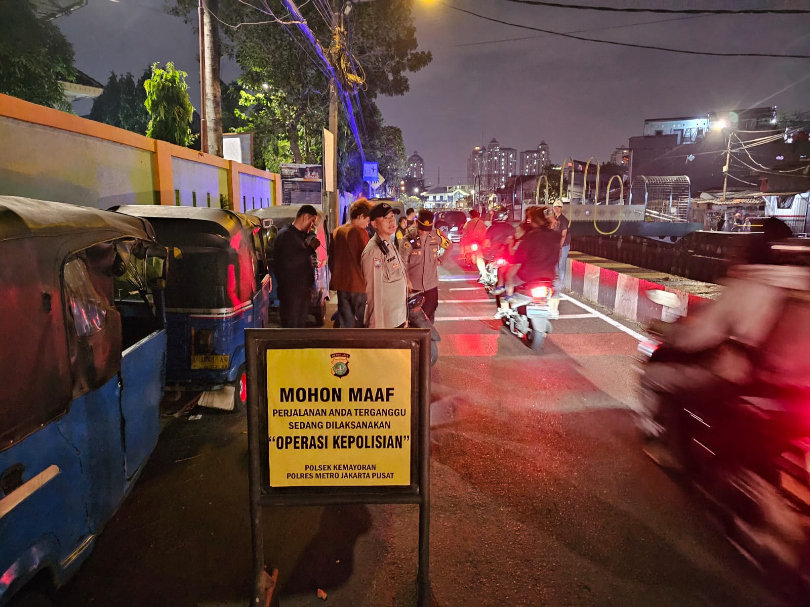 Menutup Celah Kejahatan dari Jalanan, Polsek Kemayoran Intensifkan Razia Stasioner Tengah Malam