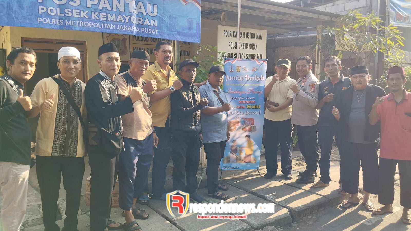 Sinergi Polri, Pokdar Kamtibmas & Warga, Jumat Berkah di Sumur Batu & Harapan Mulya Berjalan Sukses