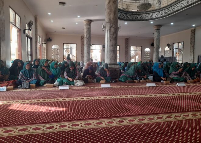 Polsek Rajadesa Polres Ciamis Hadiri Pengajian BKMM Rutin Bulanan di Mesjid Besar Baetul Huda