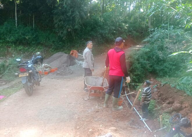Cipta Kondisi, Polsek Sukadana Polres Ciamis Monitoring Pembangunan TPT di Batasari