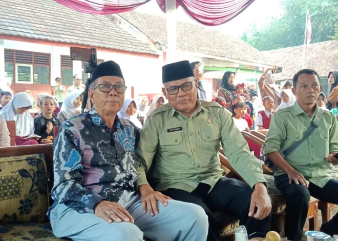 Jajaran Satuan Komunikasi Pokdar Kamtibmas Family SMP 31PBF menghadiri undangan Resepsi Kenaikan Kelas SD Galurawinaya