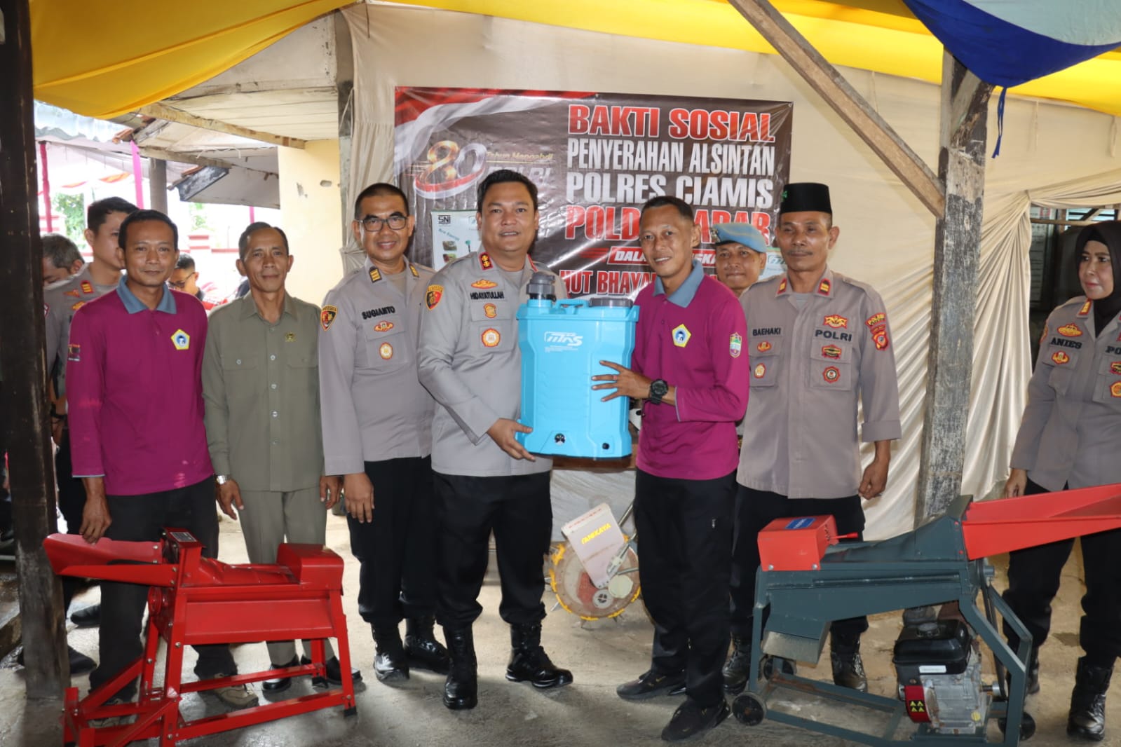 Kapolres Ciamis Serahkan Bantuan Alsintan Kepada Kelompok Tani Binaan Polri